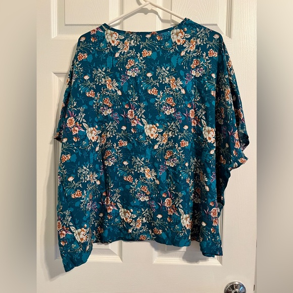 Natural Life floral blouse - Picture 3 of 8